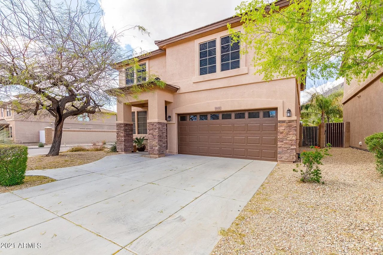 1906 E Patrick Ln
