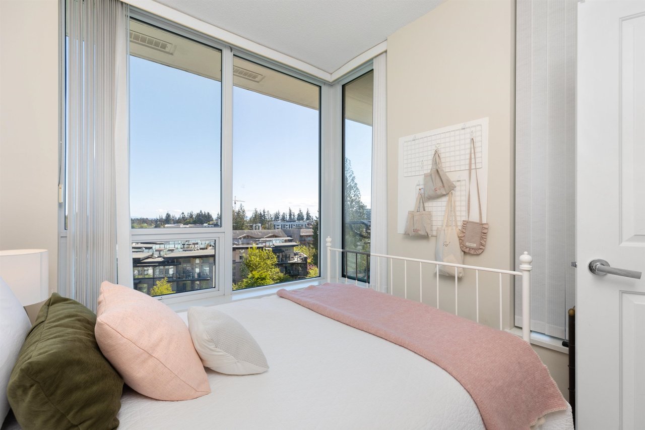805-5728 Berton Avenue, Vancouver