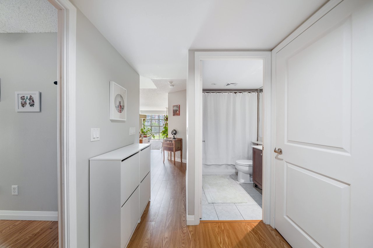 15 Stafford Street #401