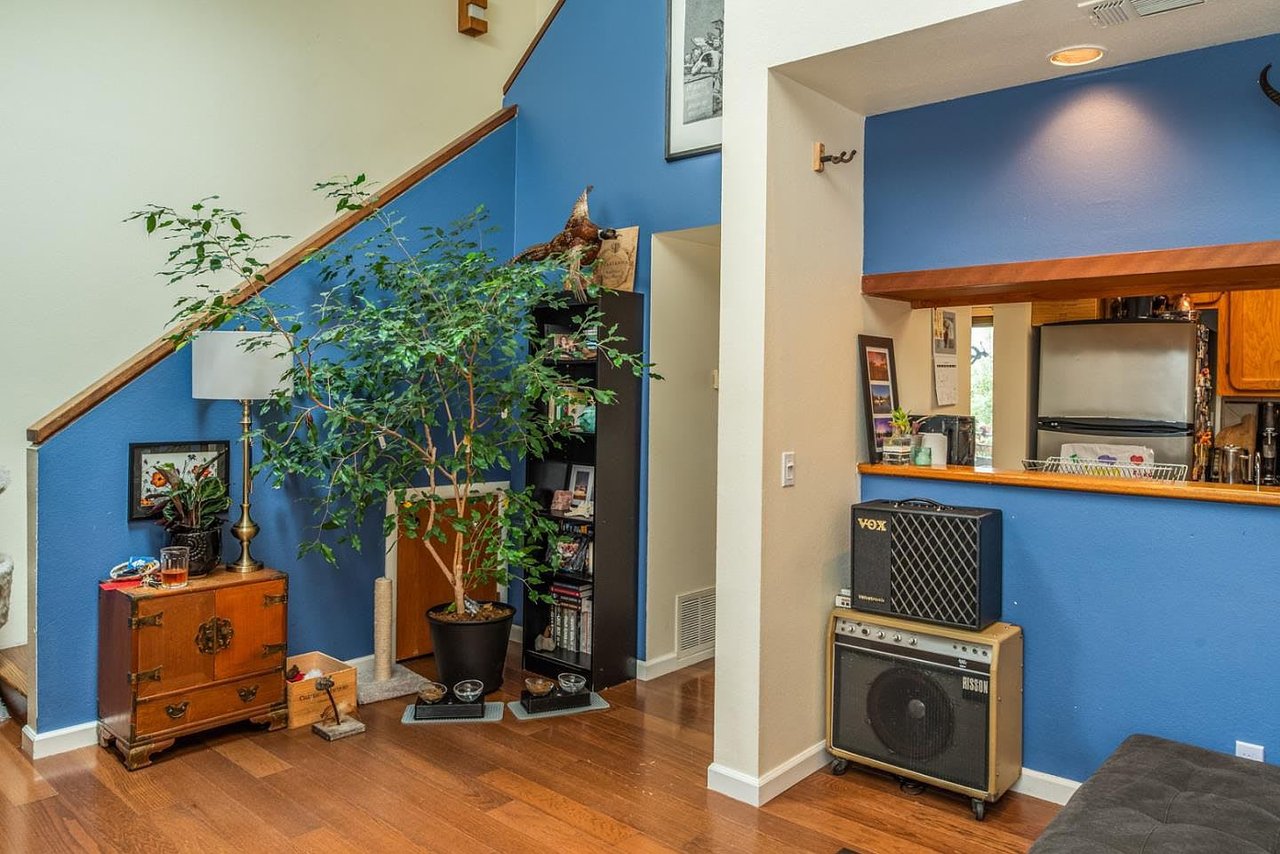 461 Dela Vina Ave APT 305