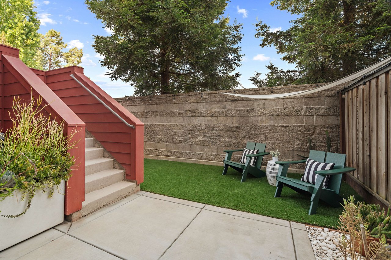 367 Ellicott LOOP