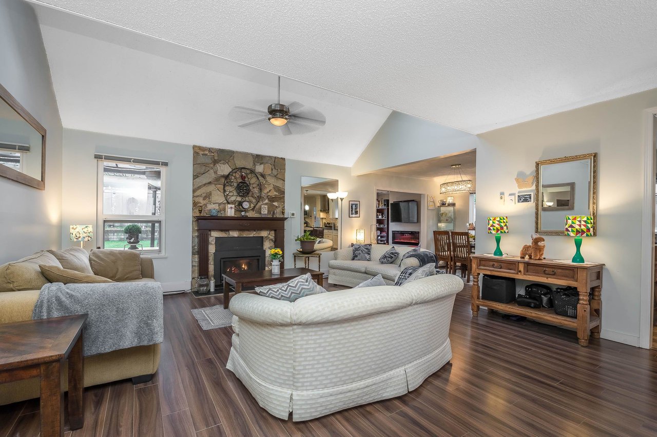 11044 Southridge Rd