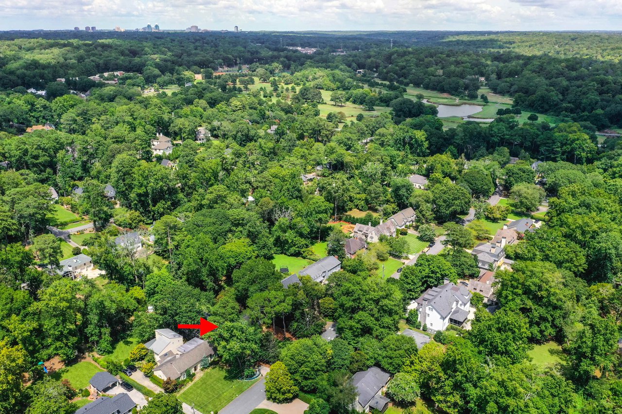 311 Broadland Rd NW