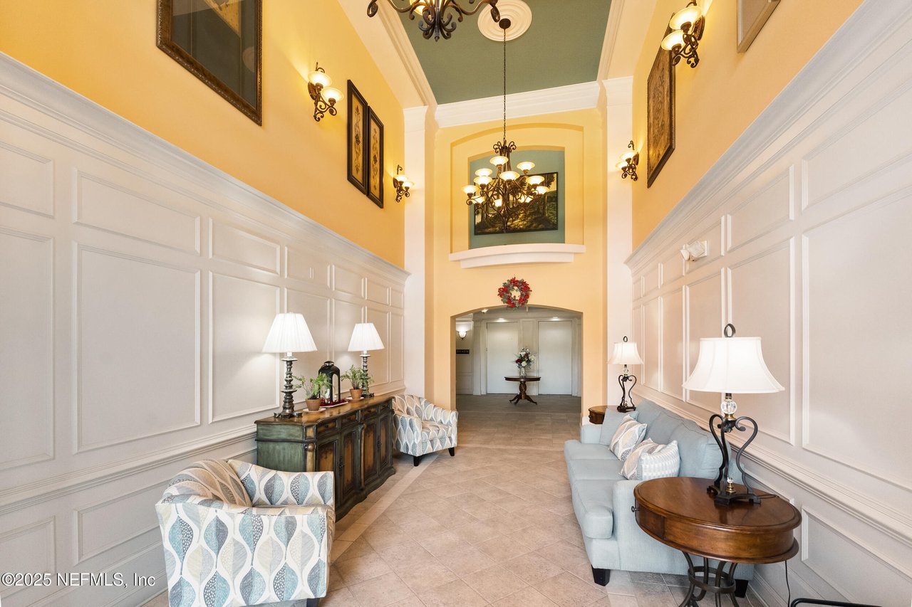 192 ORCHARD PASS Avenue 536- CORNER UNIT