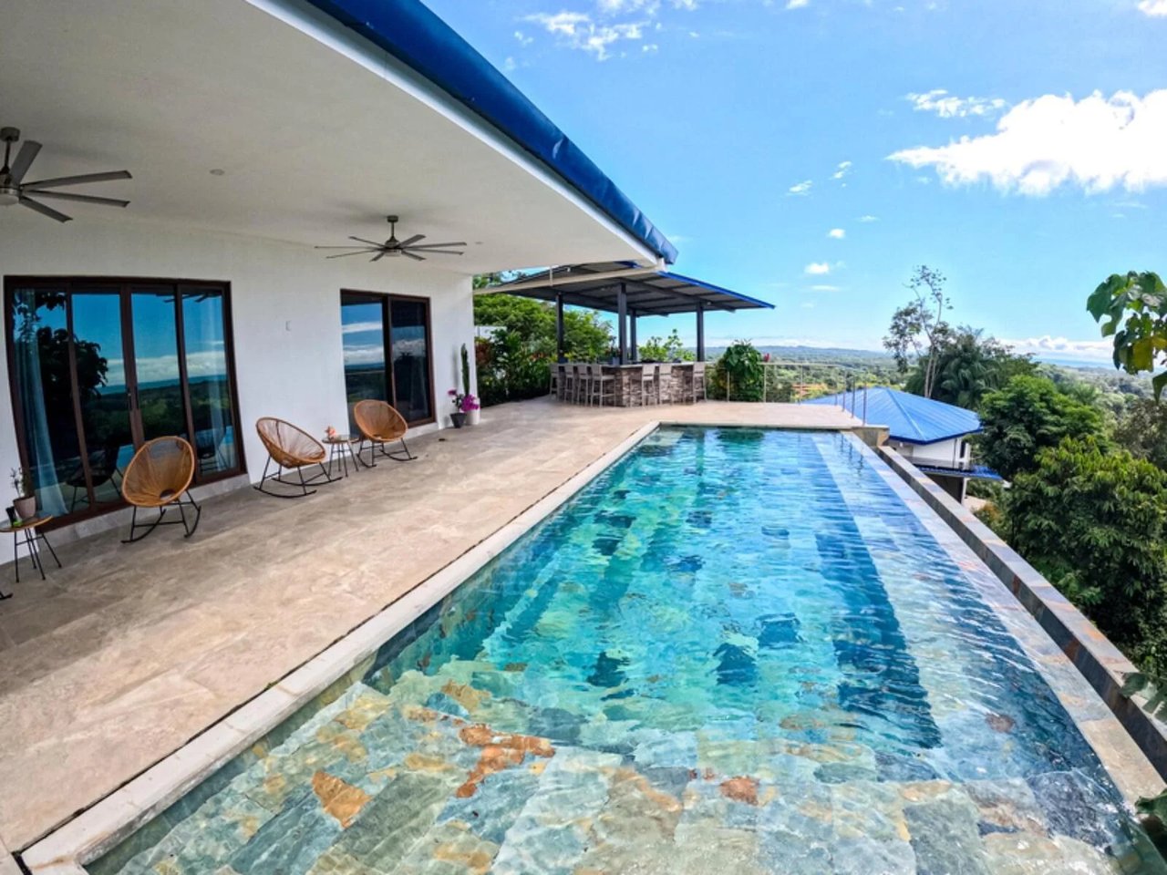 Modern Infinity Pool Estate, Jaco, Puntarenas