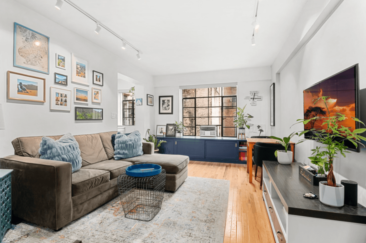 57 Montague St. Apt 4G