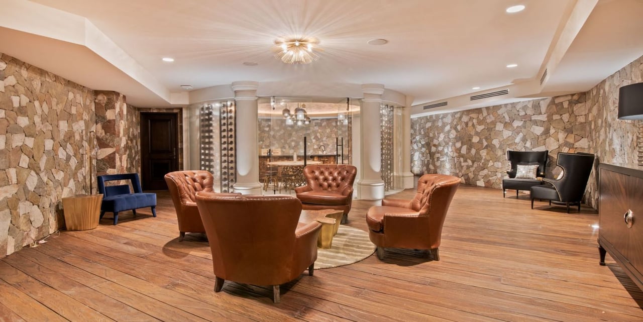 Tuscan Hilltop Luxury Estate, Santa Ana, San Jose