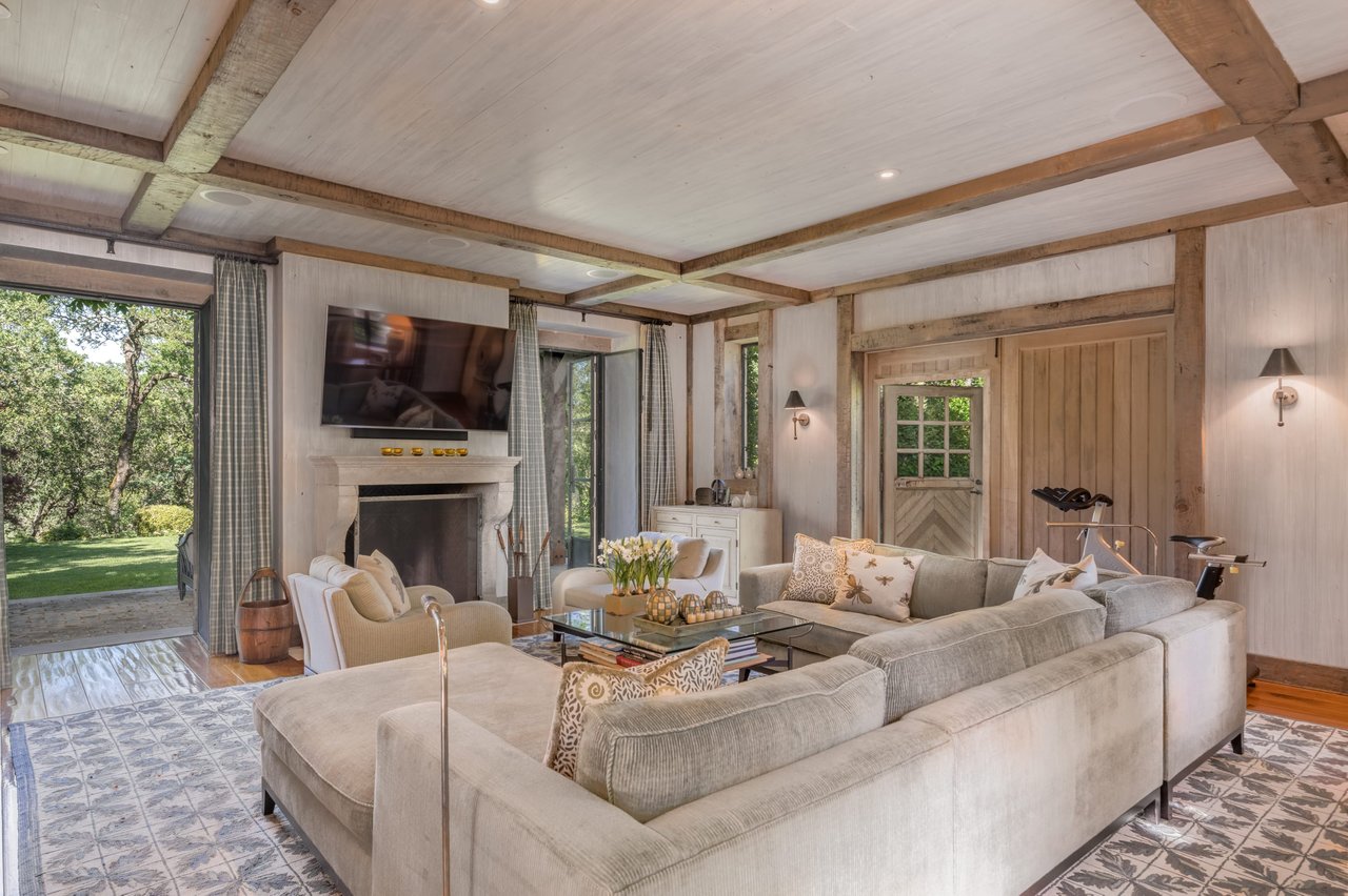 Napa Valley Compound