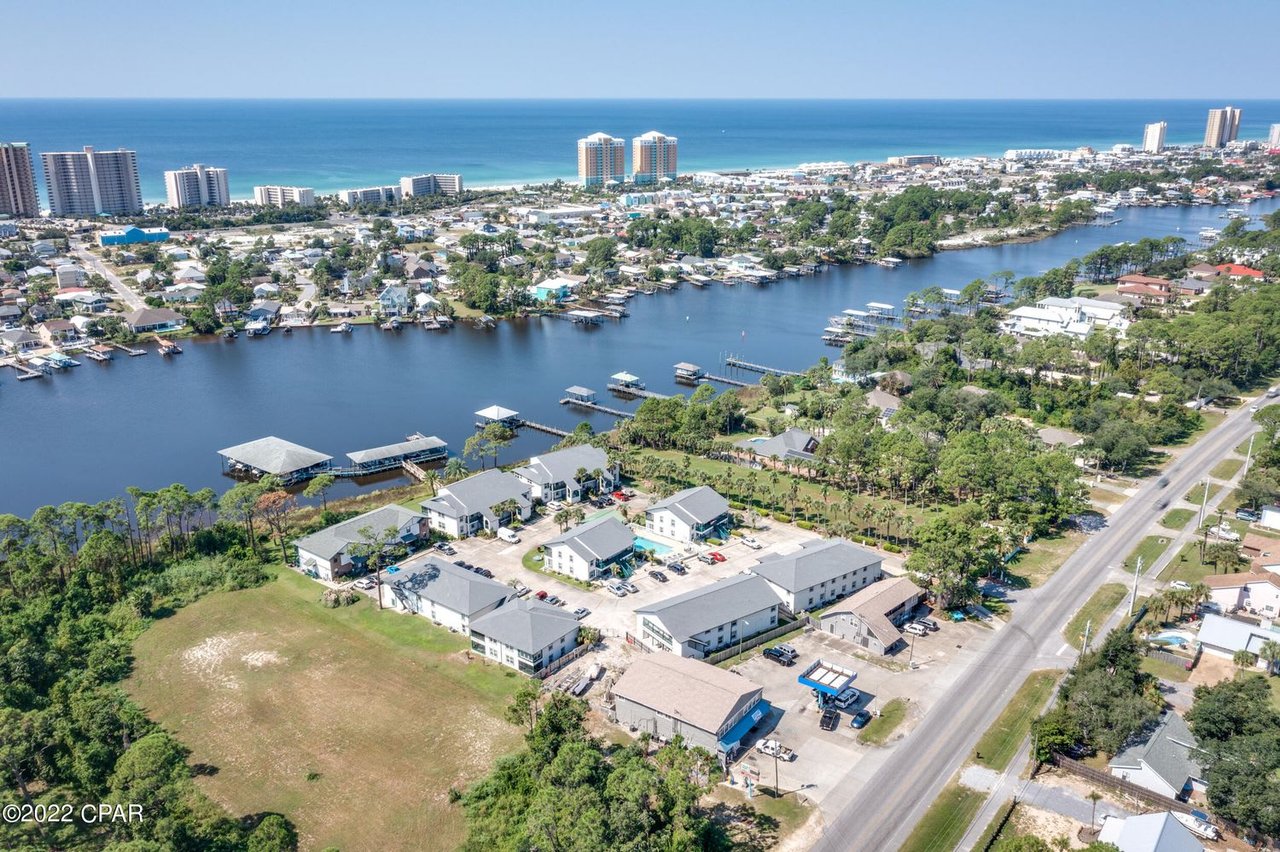 7813 N LAGOON Drive Unit 7C