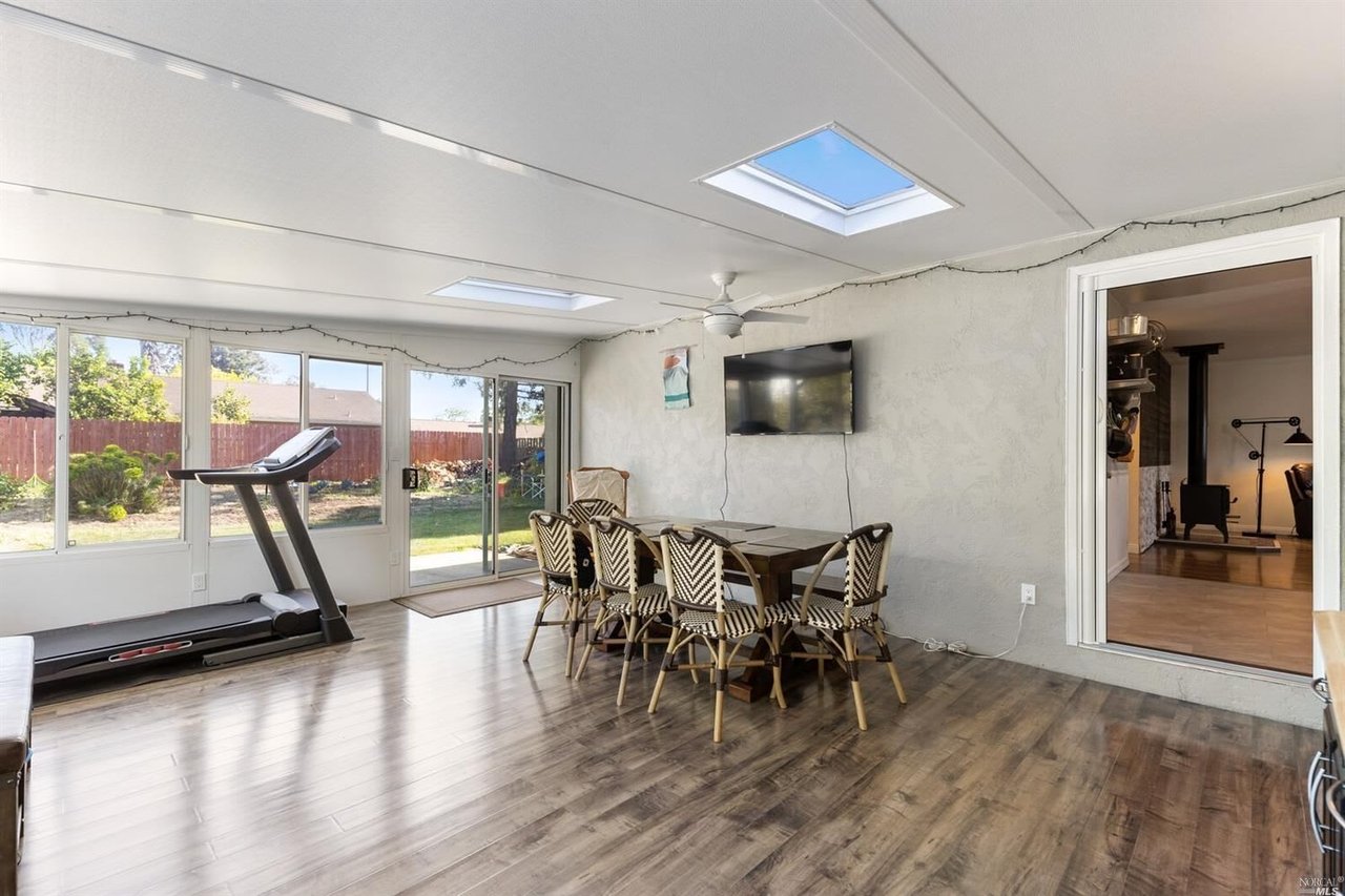 330 Lucas Cir
