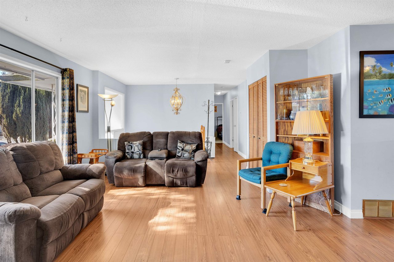 14663 109 Ave
