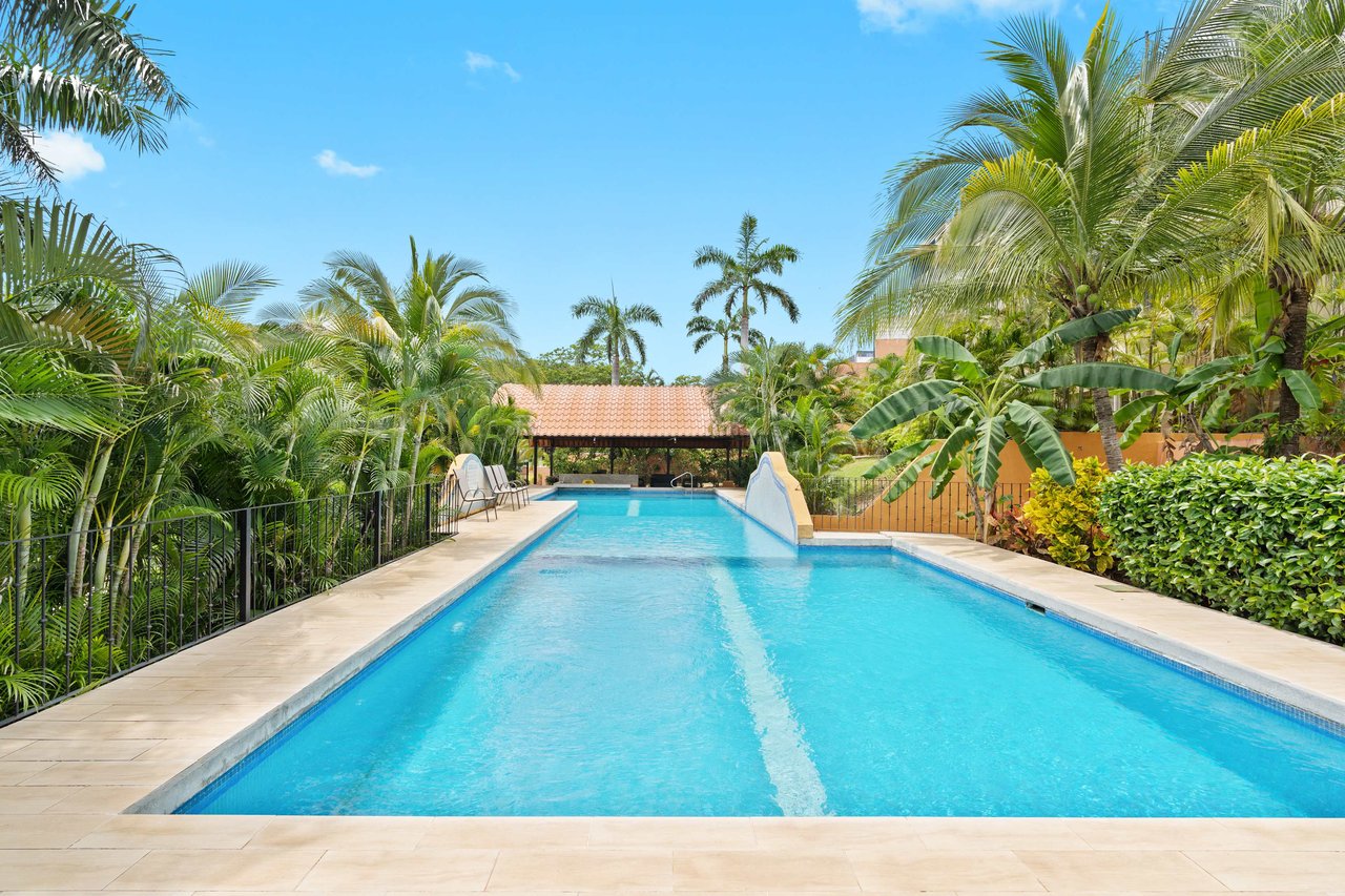 Maison Blanche | Exquisite condo in the exclusive gated community of Altos de Flamingo