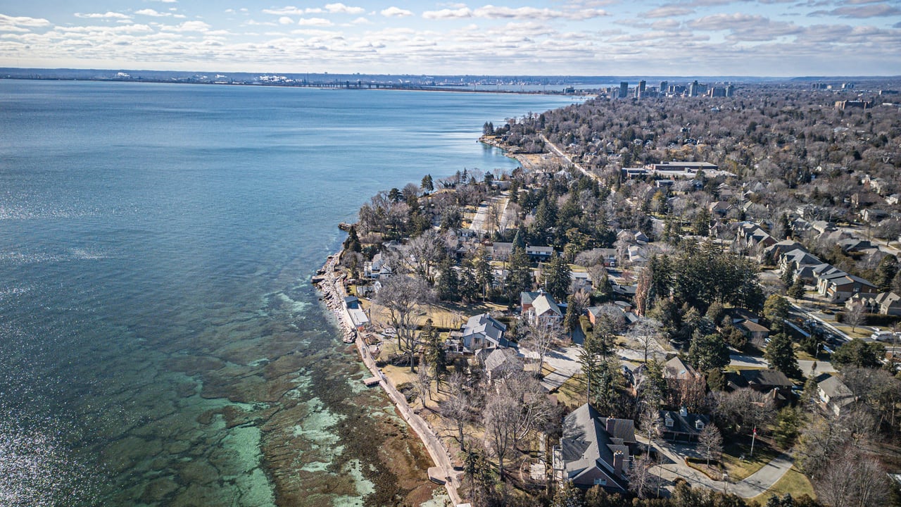 172 Nicholson Court, Burlington