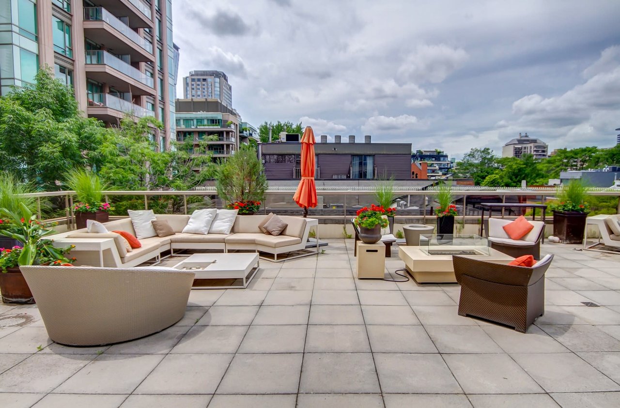 68 Yorkville Rd
