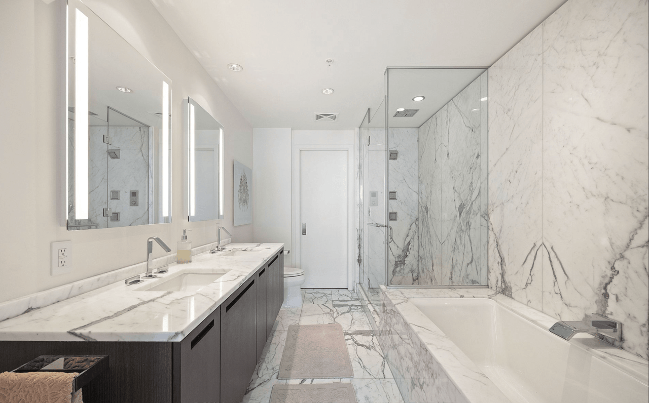 Suite 3006- 180 University Avenue