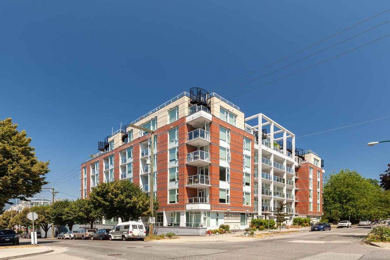 106-311 E 6th Ave