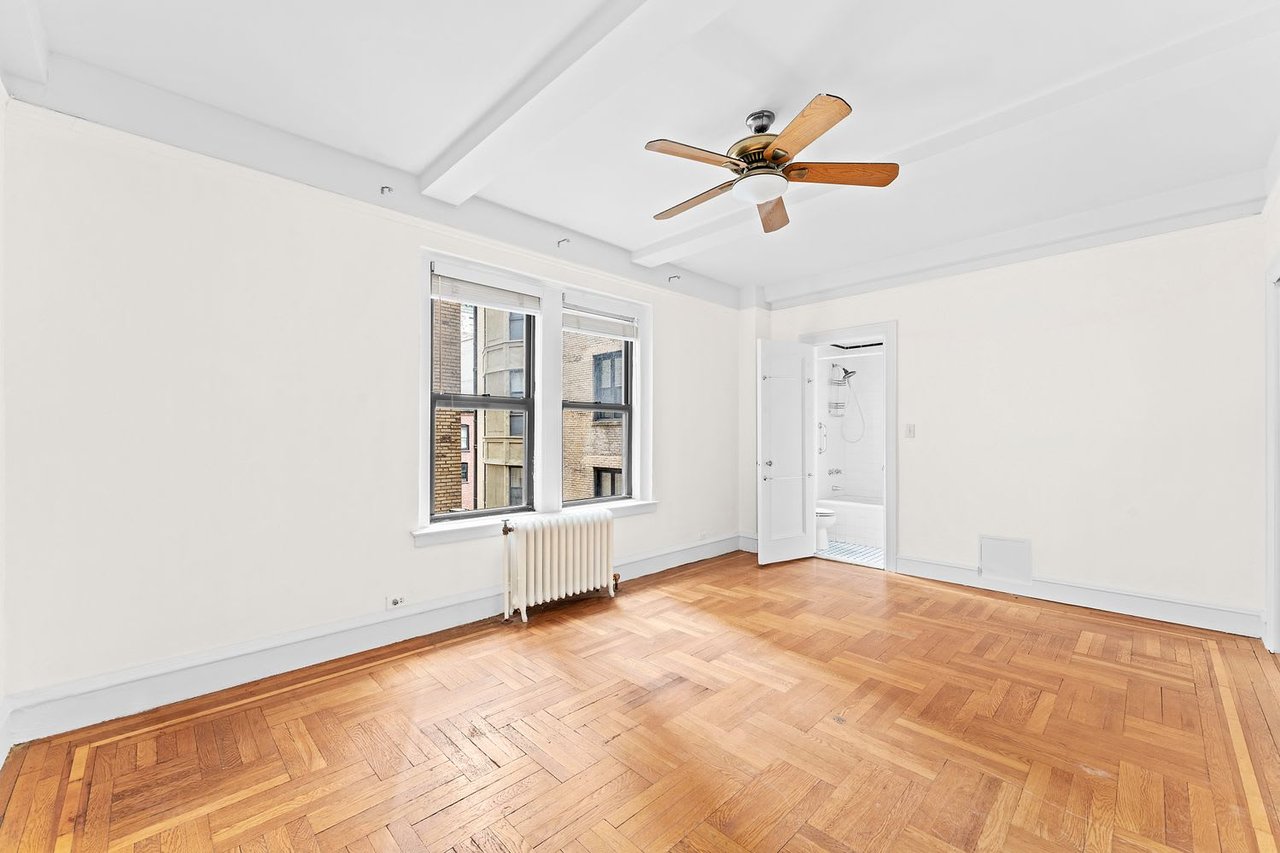 245 West 74th Street Unit: 4C