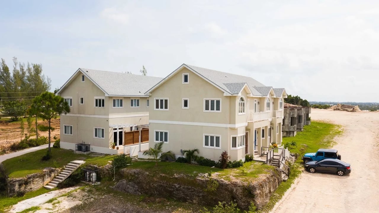 25 Eagle Crest 3 Bedroom Townhouse