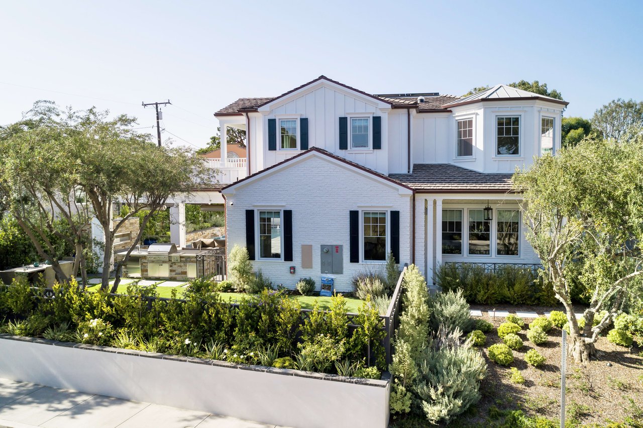 1805 Agnes Road