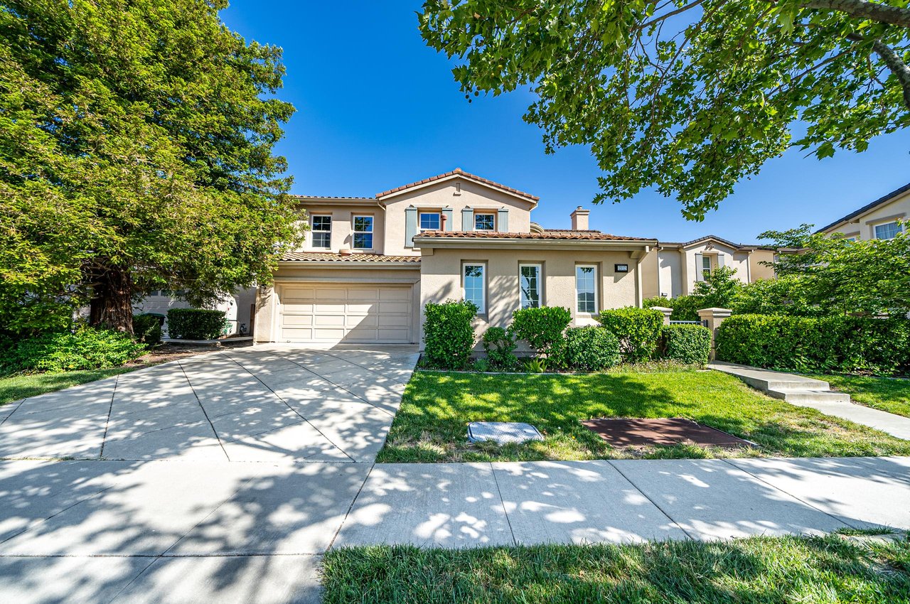 2112 Laguna Creek Lane
