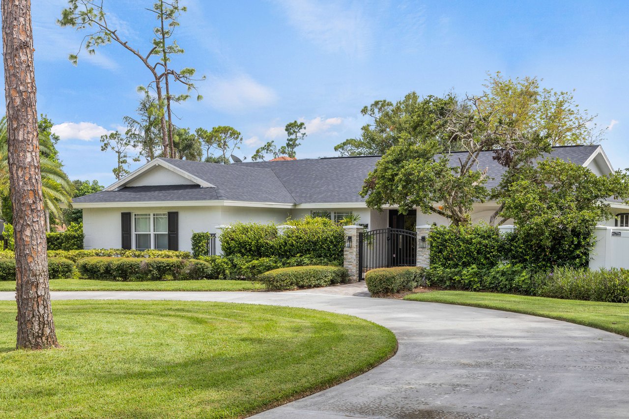 Pine Hurst Estates home on almost an acre