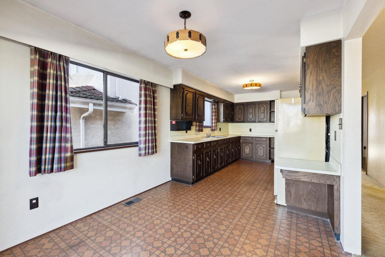 2235 E 51st Avenue, Vancouver