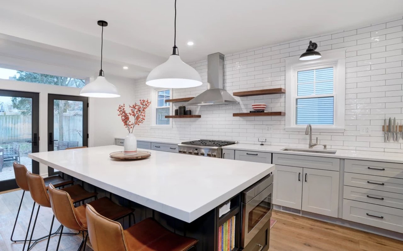 SEWICKLEY HOME GETS A FRESH MODERN UPDATE