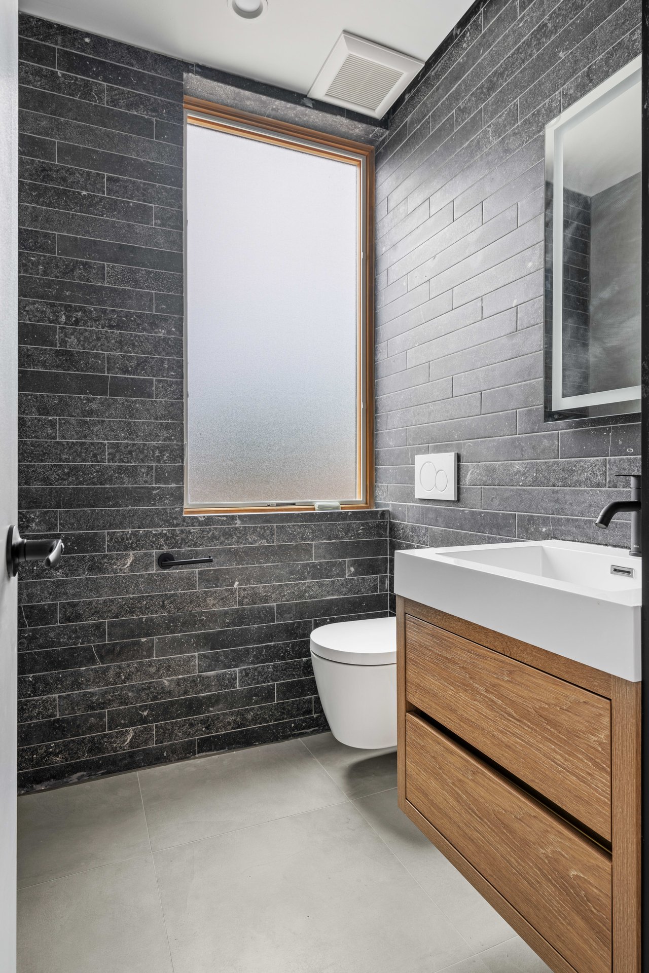 545 Lexington Ave, Unit 2