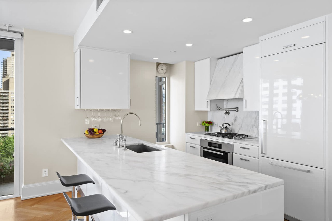 305 E 85th St Unit 10B