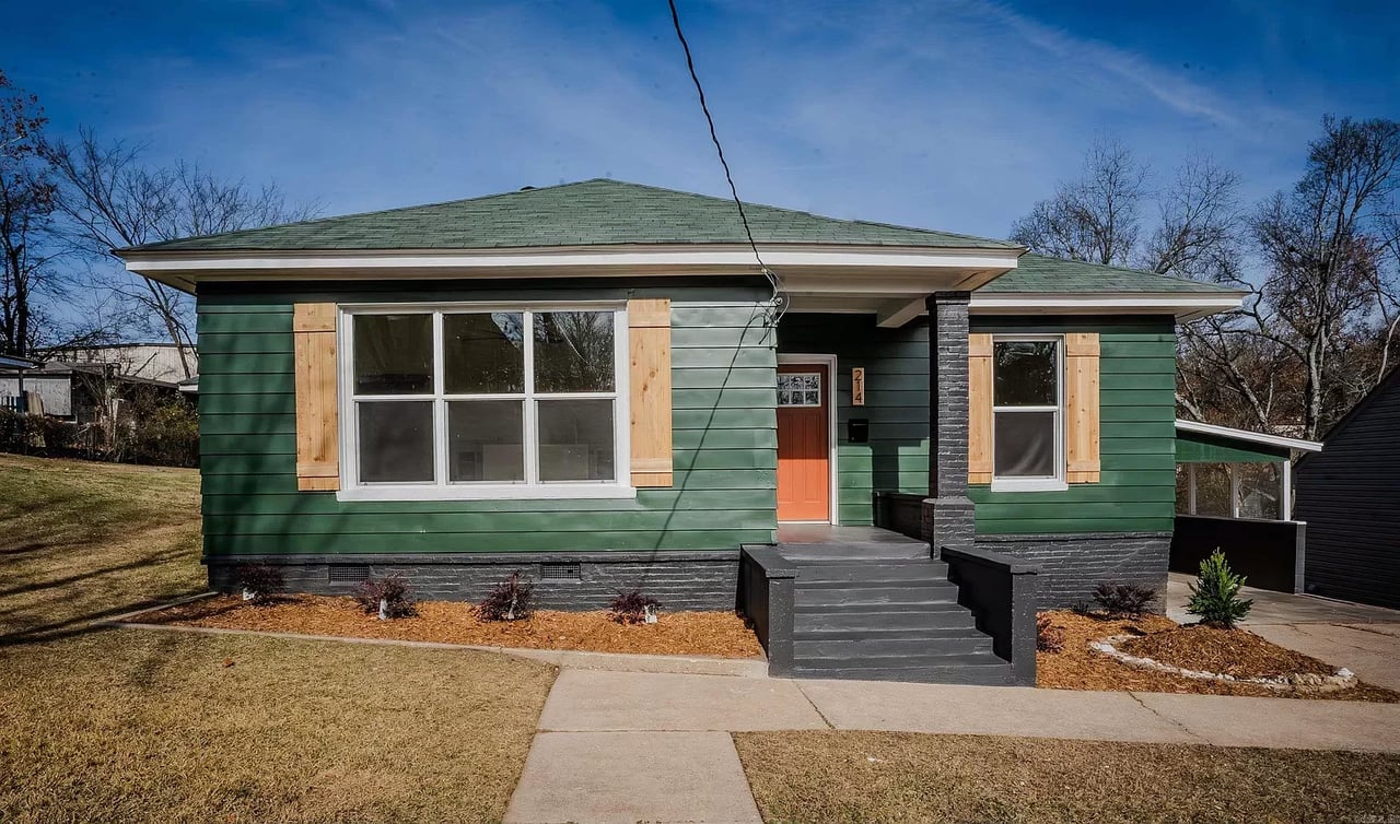 214 E Maple