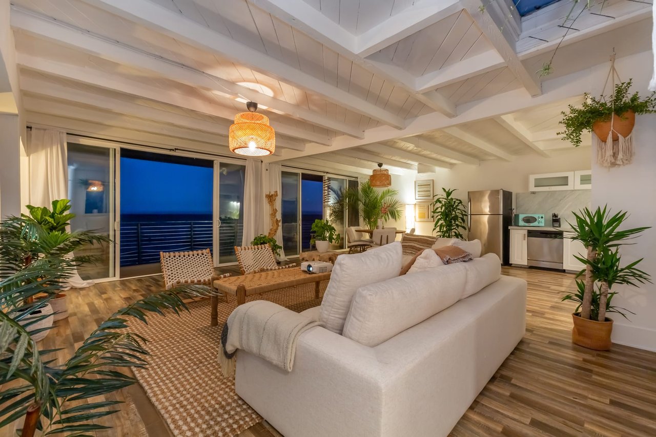 MALIBU BEACH HOUSE 48