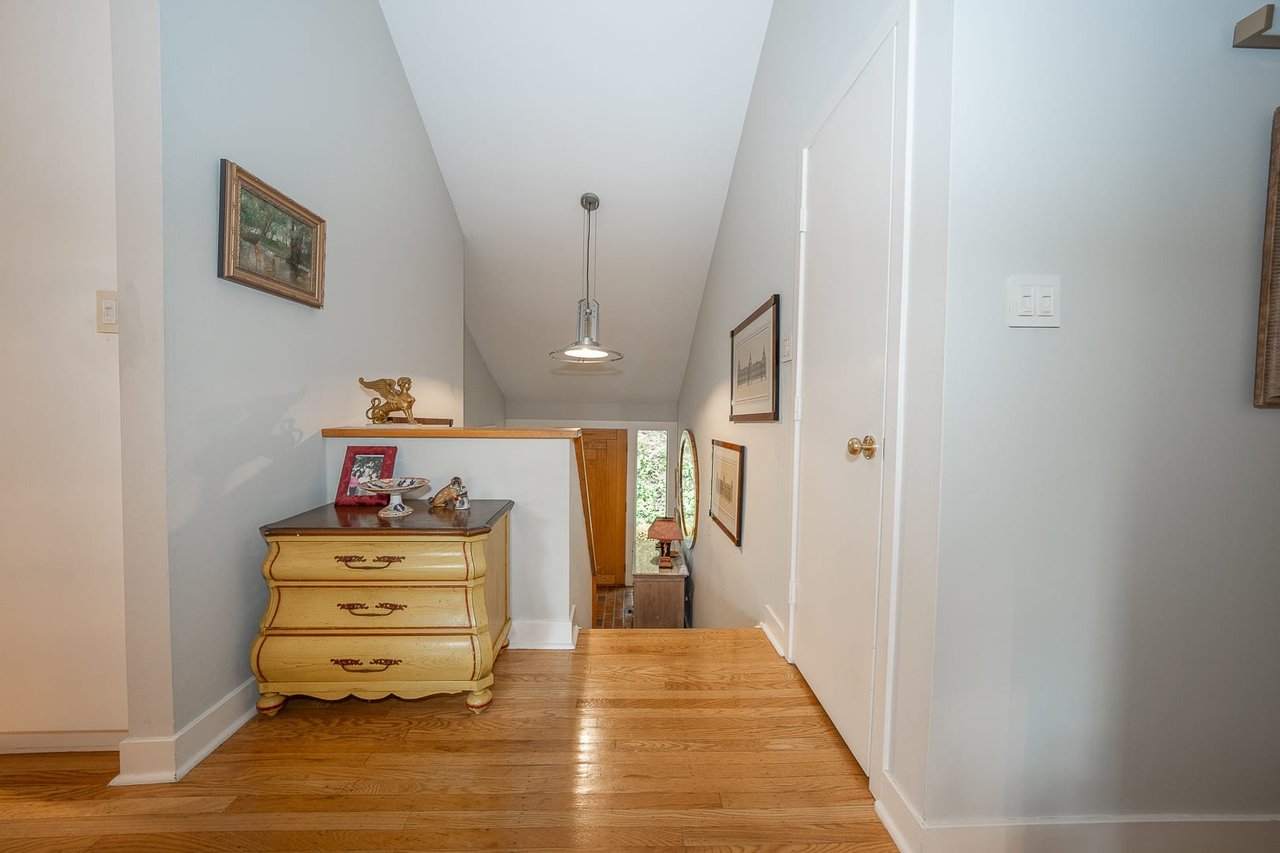 334 Malin Rd