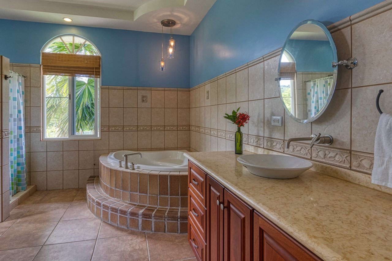 Waterfall Estate with Creek, Dominical, Puntarenas