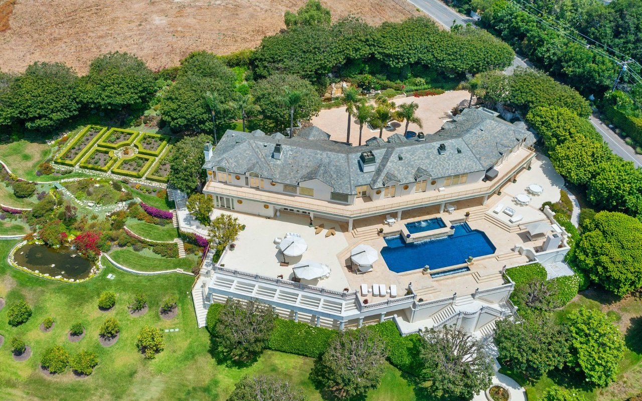 Legacy Estate on 5 Pristine Acres