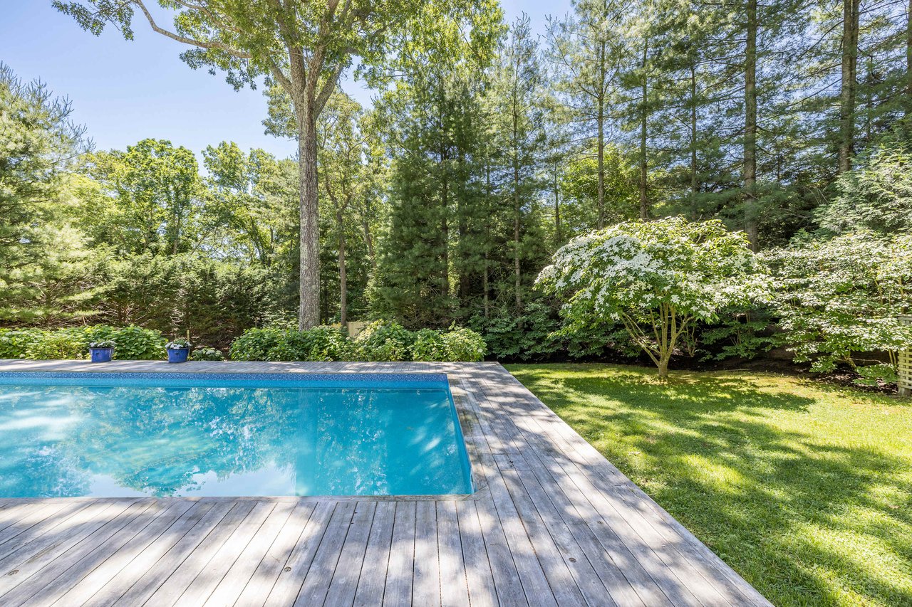 9 Scallop Ave, East Hampton