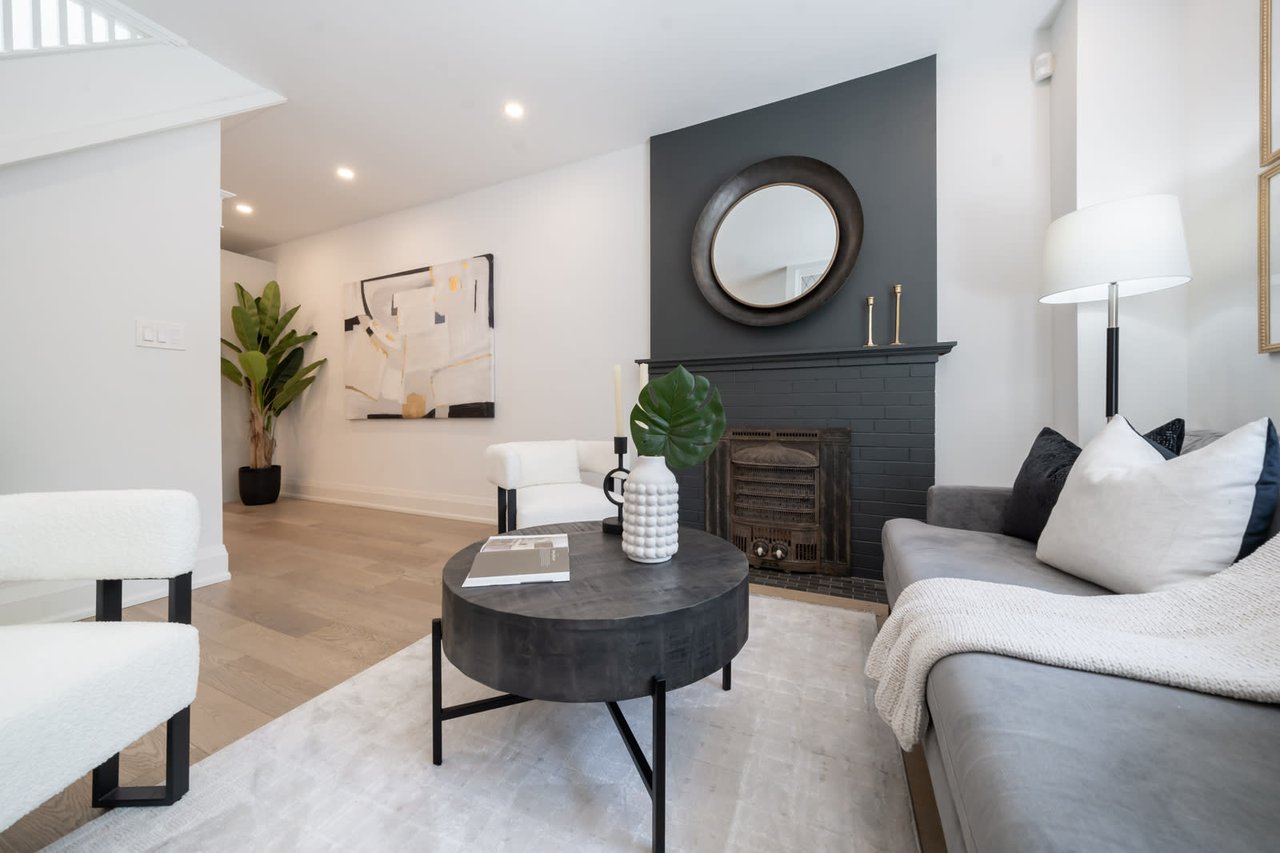 38 Richard Ave 