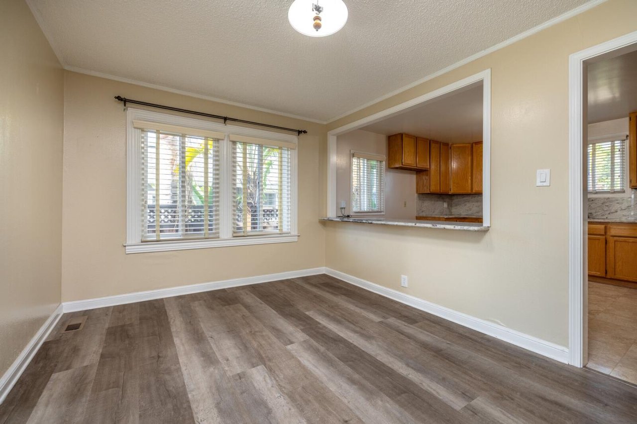 1383 Rosewood Ave