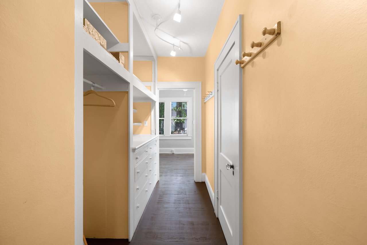 2340 6TH AVE W