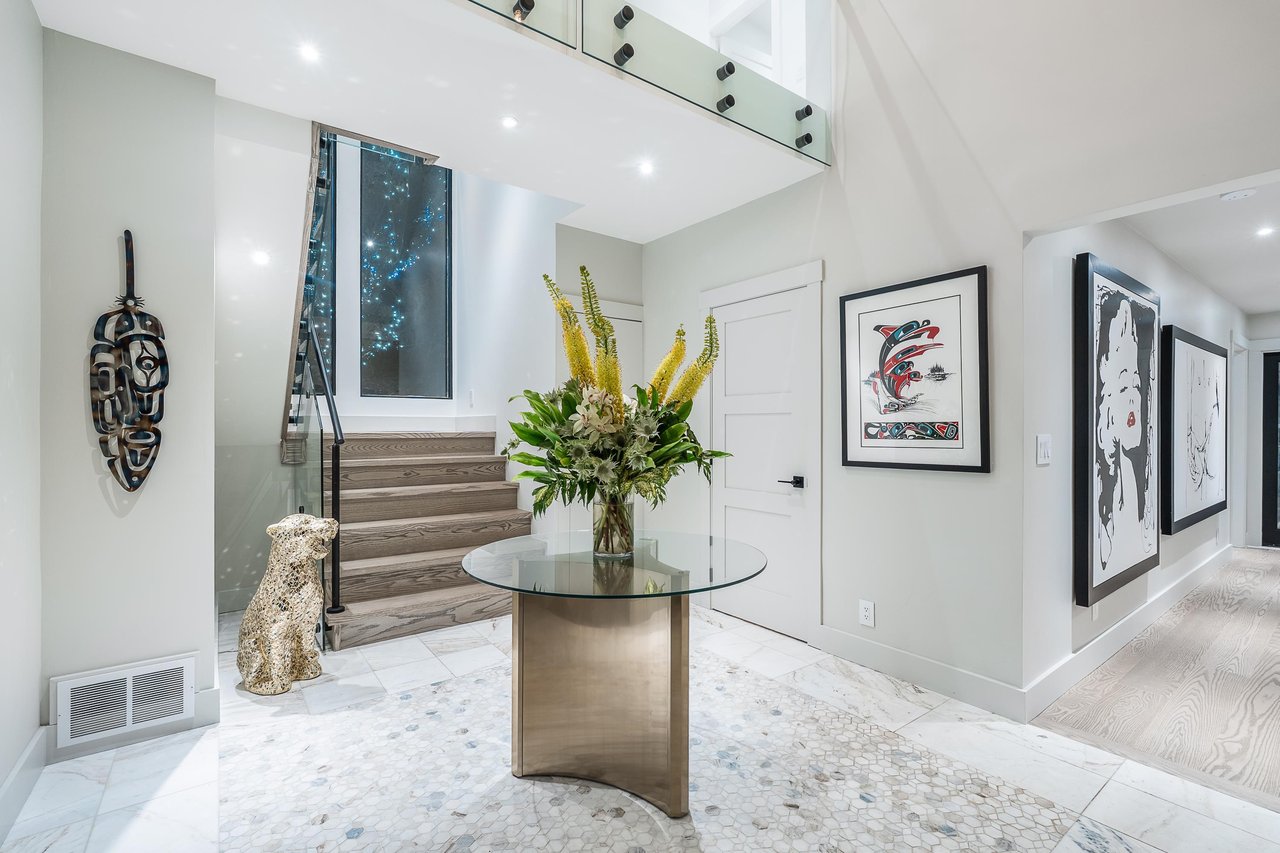 6242 St. Georges Cres