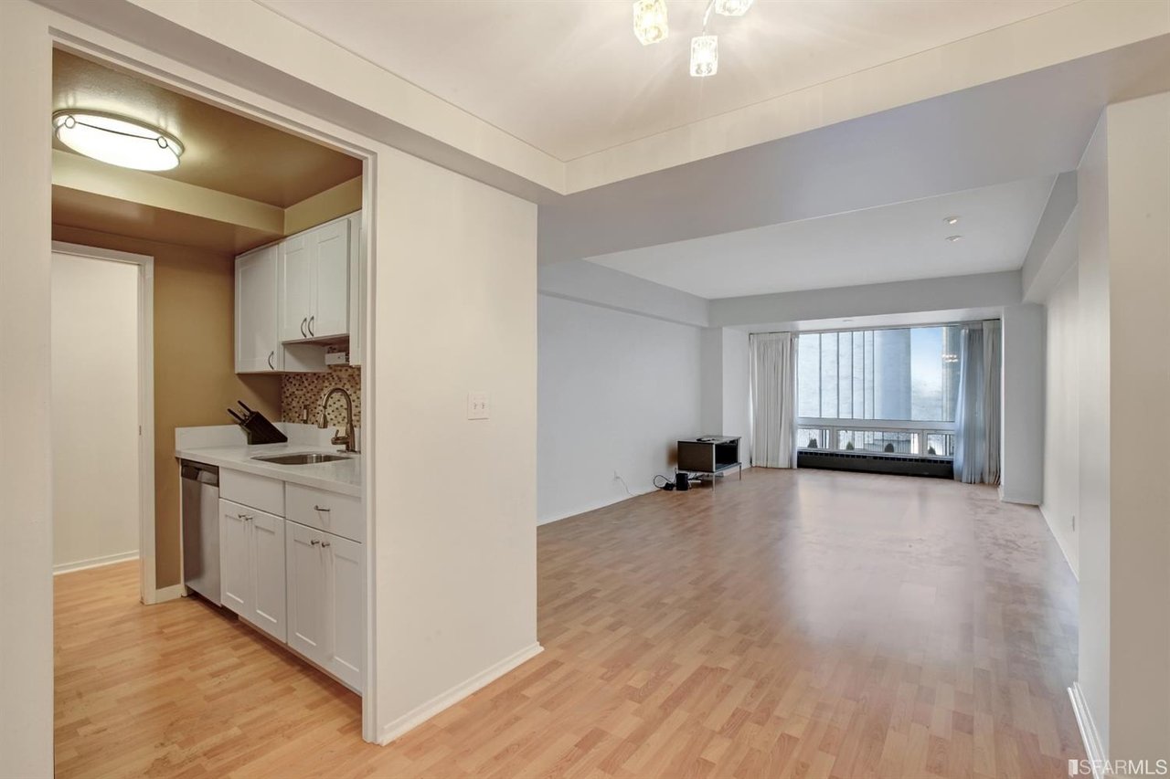 1177 California St. #208
