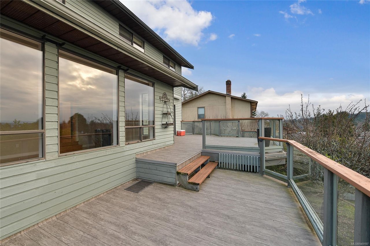 879 Denford Cres