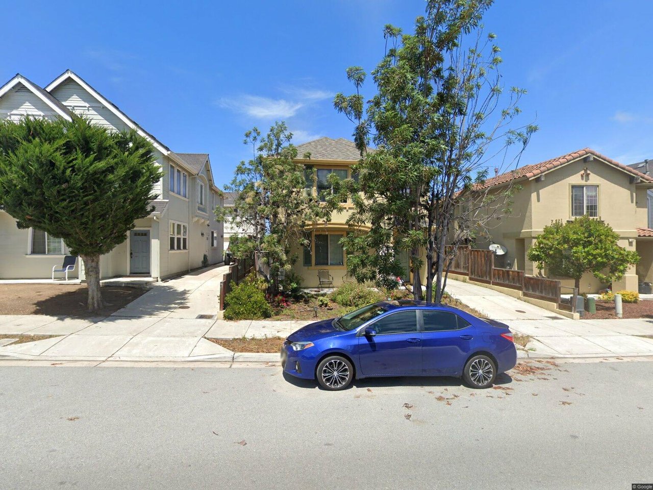 3095 Crescent Ave