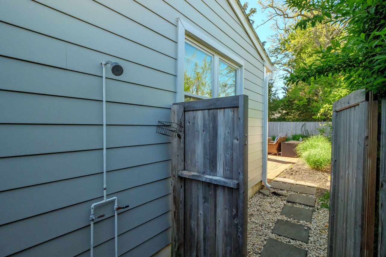Single-Level in Sag Harbor by Long Beach