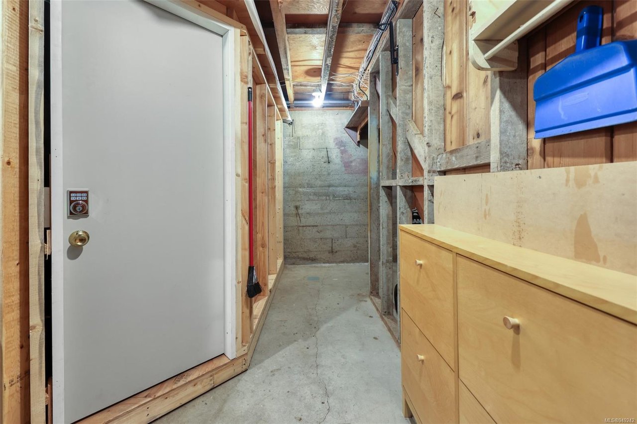 5429 Parker Ave