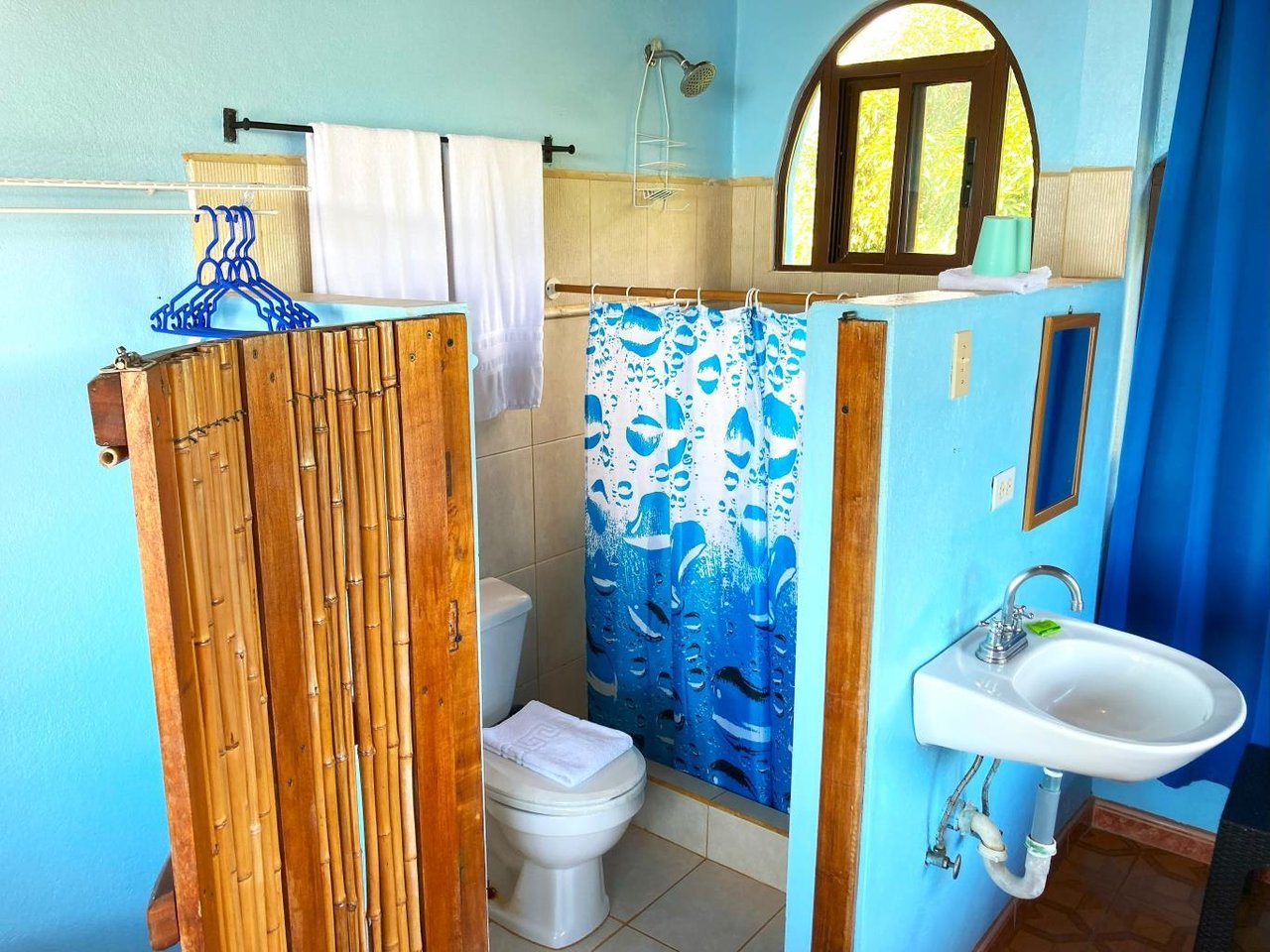 Iconic Eco-lodge With Outstanding Ocean, Sunset, and Mountain Views