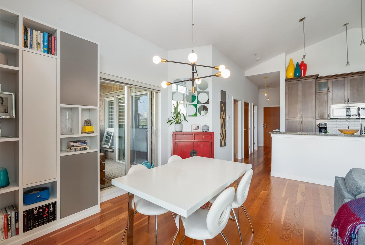401-250 Salter St