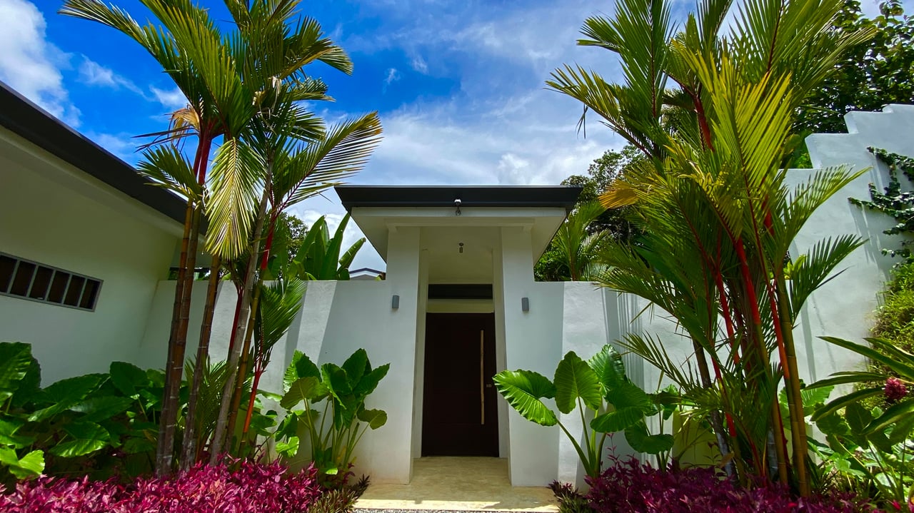 Modern Oceanview Infinity Pool Estate, Ojochal, Puntarenas