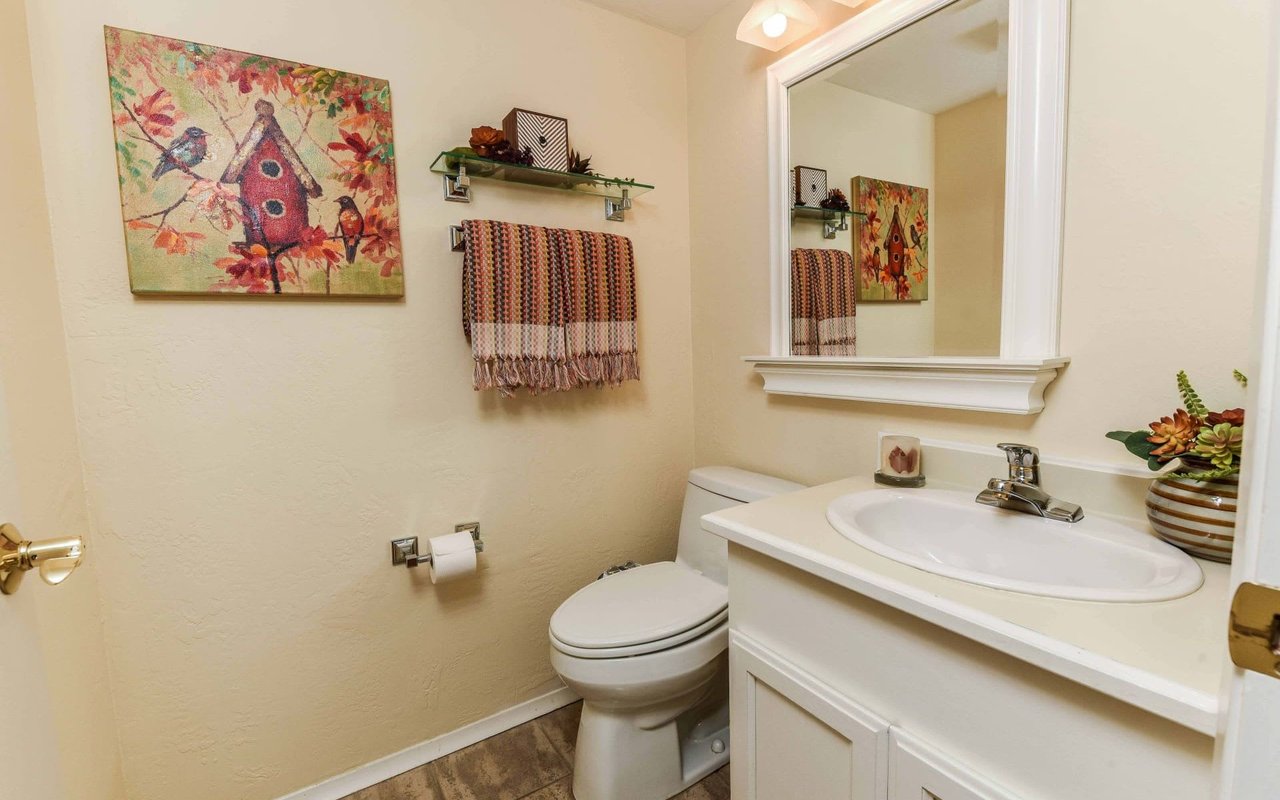 Super Cute Townhome - Walnut Creek!