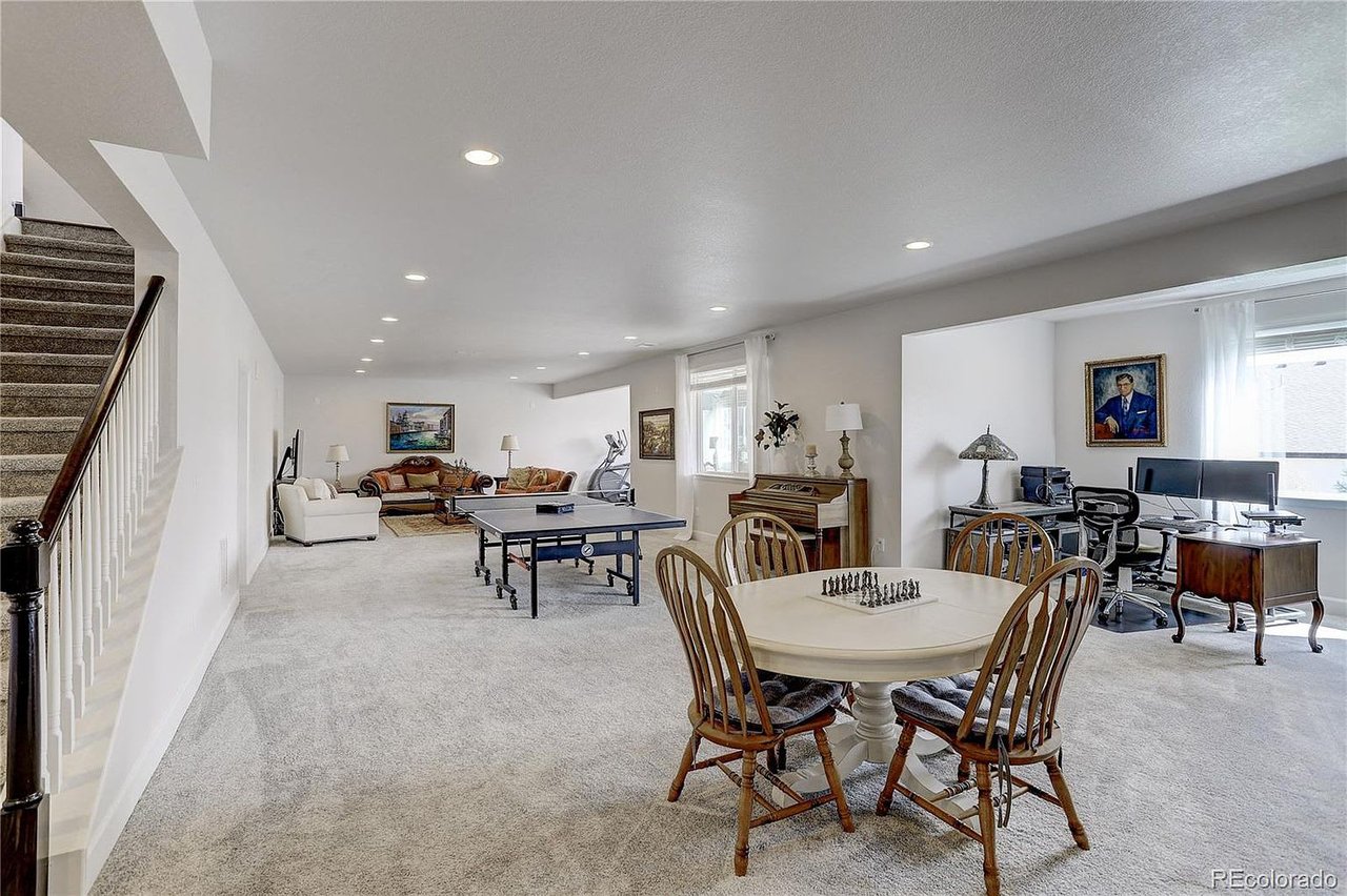 6898 Petunia Pl