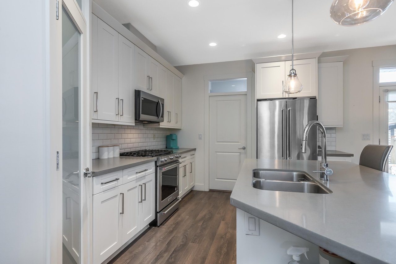 27075 35a Ave
